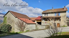 Maison en pierre à rénover à vendre à MOTZ (73) en Chautagne avec dépendances et terrain à bâtir, à environ 50 minutes de Genève et d’Annecy. 