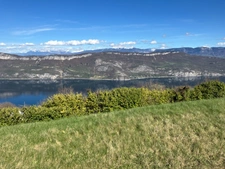 Terrain à bâtir. À 20 minutes de Chindrieux, 40 minutes d’Aix-les-Bains, 1H30 de Genève. Vue lac du Bourget et le Mont Blanc