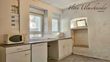 Maison mitoyenne + annexe en pierre à vendre à VIONS en CHAUTAGNE, avec cour et terrain - env. 35 mns d'Aix-les-Bains et env. 50 mns d'Annecy