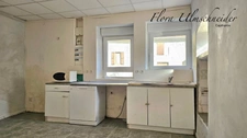Maison mitoyenne + annexe en pierre à vendre à VIONS en CHAUTAGNE, avec cour et terrain - env. 35 mns d'Aix-les-Bains et env. 50 mns d'Annecy