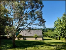 Entre Pau et Tarbes à 7 kms de Soumoulou Maison d'architecte belle vue sur Pyrénées 16000 m² de terrain.