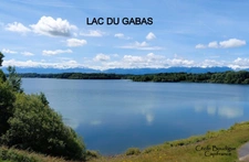 Entre Pau et Tarbes à 7 kms de Soumoulou Maison d'architecte belle vue sur Pyrénées 16000 m² de terrain.