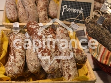 Très belle boutique de 200m² avec terrain