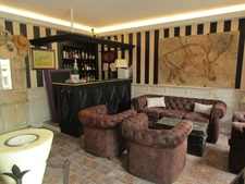Magnifique fonds de commerce d'hôtel/restaurant dans un village classé du Périgord noir