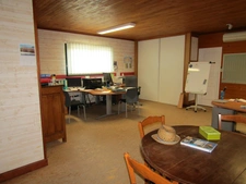 Bureau et bâtiments sur parcelle de plus de 5300m²