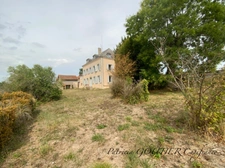 A  SAINT FORGEUX LESPINASSE (42) MAISON DE CARACTERE de 200 M2 avec DEPENDANCES et terrain clos de 8400M2