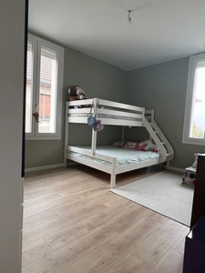 A NOIRETABLE (42) MAISON de 78 M2 PLAIN-PIED entièrement rénovée  GARAGE d 80 M2.  TERRAIN 300m2