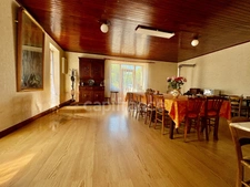 Proche de NOIRETABLE  : MAISON DE CAMPAGNE de 157 m2 avec DEPENDANCES  et TERRAIN de 1200 M2