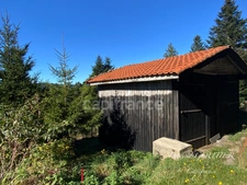 LA CHAMBA ( 42 ). MAISON de CAMPAGNE avec ses DEPENDANCES   - TERRAIN de 5000 m2 - CAVE A FOURME 