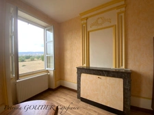 A  SAINT FORGEUX LESPINASSE (42) MAISON DE CARACTERE de 200 M2 avec DEPENDANCES et terrain clos de 8400M2