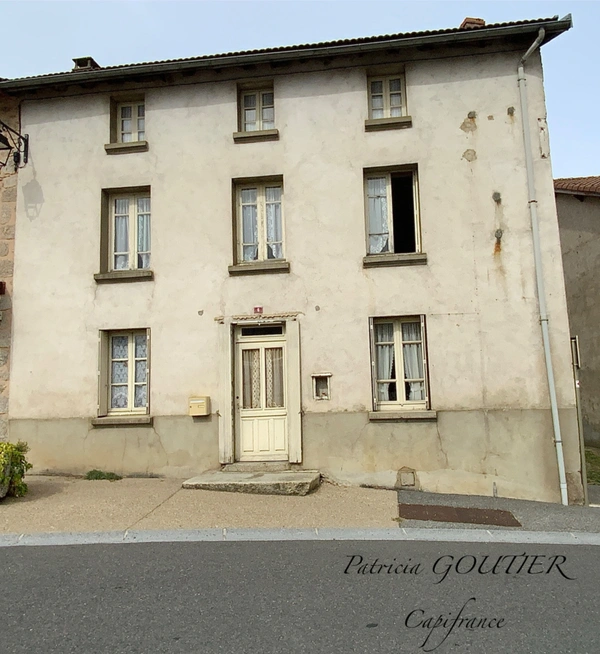 LES SALLES (42). MAISON MITOYENNE de 130 M2 avec cave voutée  dans le HAUT FOREZ 