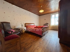 Proche de NOIRETABLE  : MAISON DE CAMPAGNE de 157 m2 avec DEPENDANCES  et TERRAIN de 1200 M2