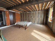 LES SALLES (42). MAISON MITOYENNE de 130 M2 avec cave voutée  dans le HAUT FOREZ 