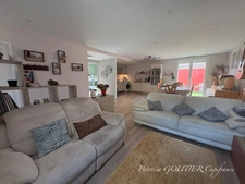 A NOIRETABLE (42) MAISON de 78 M2 PLAIN-PIED entièrement rénovée  GARAGE d 80 M2.  TERRAIN 300m2