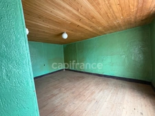PROCHE DE BOEN sur LIGNON (42). MAISON de CAMPAGNE de 150 M2 avec ses  DÉPENDANCES de 60 M2  et  COUR ATTENANT 