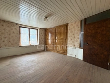 PROCHE DE BOEN sur LIGNON (42). MAISON de CAMPAGNE de 150 M2 avec ses  DÉPENDANCES de 60 M2  et  COUR ATTENANT 