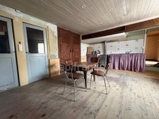 PROCHE DE BOEN sur LIGNON (42). MAISON de CAMPAGNE de 150 M2 avec ses  DÉPENDANCES de 60 M2  et  COUR ATTENANT 