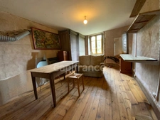A LA COTE ST DIDIER (42 ) MAISON DE CAMPAGNE DE 105 M2 AVEC TERRAIN ARBORÉ de 300 m2 