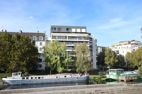  RENNES 35 – QUAIS DE LA VILAINE / MAIL FRANÇOIS-MITTERRAND   T6 DUPLEX 200 M² – DERNIER ÉTAGE – TERRASSE 60 M² – 3 GARAGES.