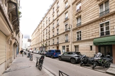 Quartier prestigieux de PARIS, grand studio à VENDRE