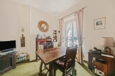 PARIS 17ᵉ – CHARME & LUMINOSITÉ AU DERNIER ÉTAGE