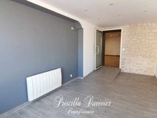 Local commercial avec studio attenant à vendre BERTHECOURT (60)