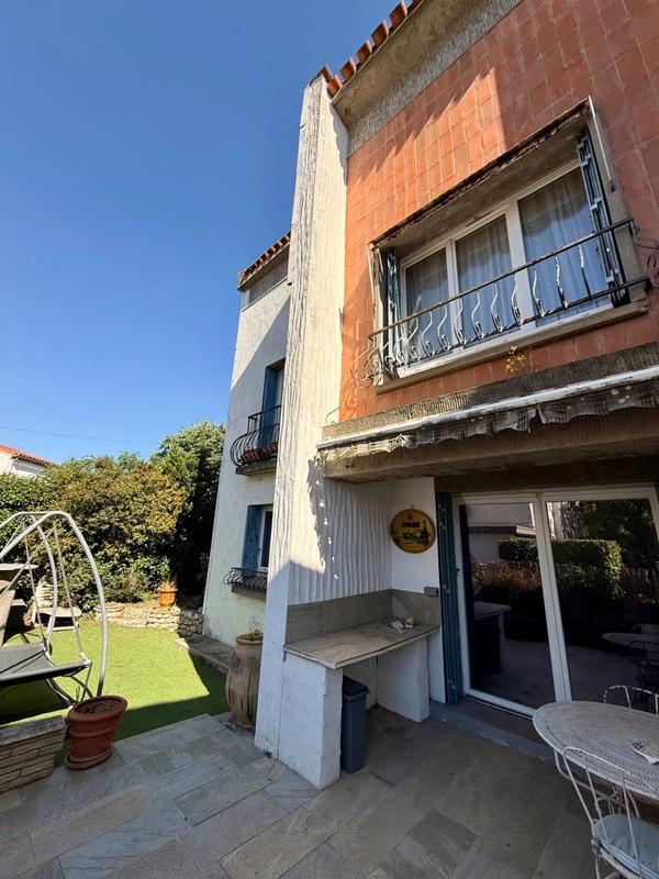 Maison à vendre 6 pièces CARCASSONNE (11) terrain 275m2 4 chambres et un garage