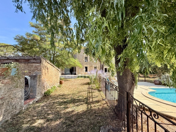 Maison de Maitre CARCASSONNE sur 233m2 habitables , 5 chambres, garage, piscine terrain 1100m2
