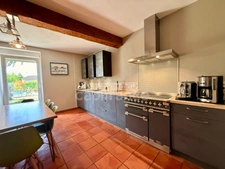 Manor house in CARCASSONNE with 233m2 of living space, 5 bedrooms, garage, swimming pool, 1100m2 plot