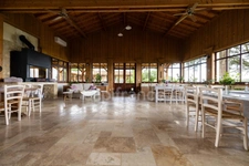Property with over 700m2 of living space on 1.24 hectares of land, swimming pool and exceptional views 