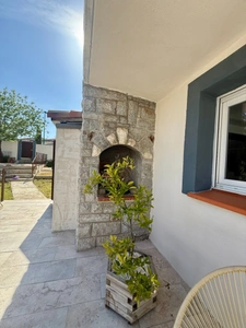 Maison à vendre 9 pièces VILLEMOUSTAUSSOU (11)194m2 habitable, 5 chambres, terrain 1858m2 piscine 