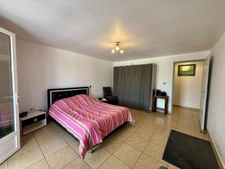 Villa in PEYRIAC MINERVOIS of approximately 135 m2, 3 bedrooms, swimming pool, garage, 885m2 plot
