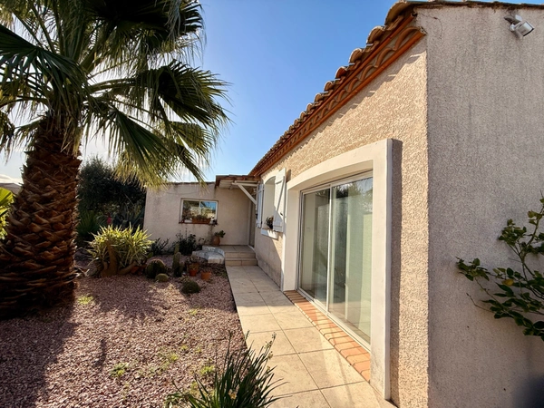Maison plain-pied à RIEUX MINERVOIS 78m2 habitables, un  gite de 50m2 sur terrain 725m2, piscine