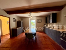 Manor house in CARCASSONNE with 233m2 of living space, 5 bedrooms, garage, swimming pool, 1100m2 plot