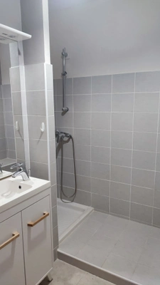 Single-story house for sale in CAZILHAC (11), 5 rooms, approximately 100m2 of living space on 448m2 of land with garage, 3 bedrooms