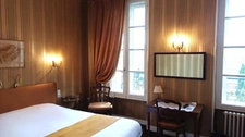 Private mansion in CARCASSONNE, 18 bedrooms, 1340 m² of living space with 2 hangars totaling 668 m², parking, garden of 350 m²
