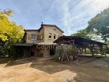 Magnificent property in Limoux with 205.07m2 of living space on 2.05 hectares of land