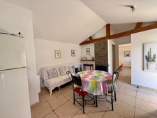 Maison plain-pied à RIEUX MINERVOIS 78m2 habitables, un  gite de 50m2 sur terrain 725m2, piscine
