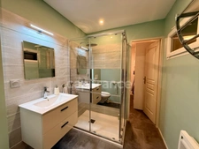 Manor house in CARCASSONNE with 233m2 of living space, 5 bedrooms, garage, swimming pool, 1100m2 plot