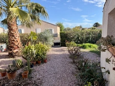 Maison plain-pied à RIEUX MINERVOIS 78m2 habitables, un  gite de 50m2 sur terrain 725m2, piscine
