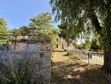 Manor house in CARCASSONNE with 233m2 of living space, 5 bedrooms, garage, swimming pool, 1100m2 plot