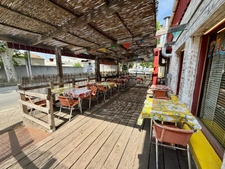 Fonds de commerce à vendre Restauration à  20Km Nord-Est  de Carcassonne 120m2 et Terrasse, places de parking