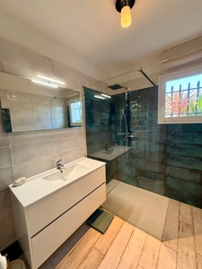 Maison plain-pied à RIEUX MINERVOIS 78m2 habitables, un  gite de 50m2 sur terrain 725m2, piscine