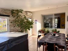 Maison plain-pied à RIEUX MINERVOIS 78m2 habitables, un  gite de 50m2 sur terrain 725m2, piscine