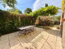 Manor house in CARCASSONNE with 233m2 of living space, 5 bedrooms, garage, swimming pool, 1100m2 plot