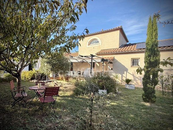 Carcassonne Villa de 162m2, 6 chambres, piscine, sur 1120m2 de terrain 