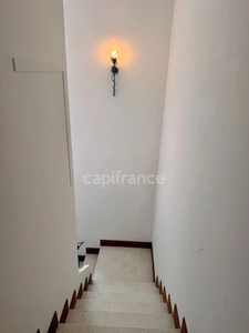 Beautiful 3-bedroom apartment in Carcassonne city centre, 140m2 of living space, one parking space