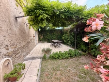 Manor house in CARCASSONNE with 233m2 of living space, 5 bedrooms, garage, swimming pool, 1100m2 plot