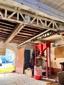 Immeuble à renover à vendre MONTLAUR (11) 282m2 environ avec terrain