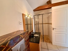 Maison plain-pied à RIEUX MINERVOIS 78m2 habitables, un  gite de 50m2 sur terrain 725m2, piscine